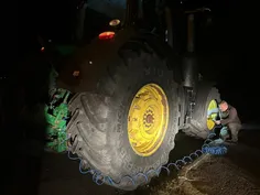Éjszakai traktor mentés: John Deere gumiabroncs szervizelése, nyomás beállítás - 2025. október 30.
