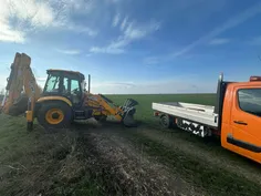 Helyszíni munkagép gumiabroncs mentés: JCB kotrórakodó szervizelése a szántóföldön - 2026. március 23.